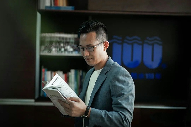 科洛總經理采訪